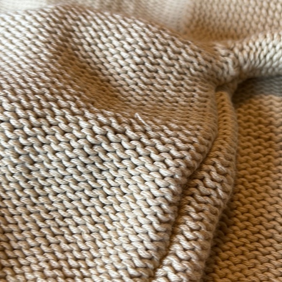 Wild Wawa Embroidered Sweater 2/3T - Picture 5 of 5